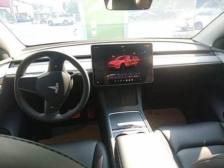Model Y 2023 RWD photo 5