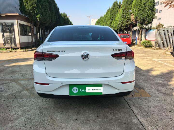 Excelle 2021 Facelift Classic 1.5L AT Elite photo 3