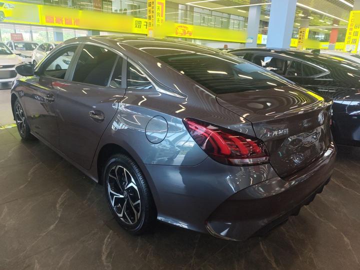 MG5 2023 180DVVT CVT photo 4