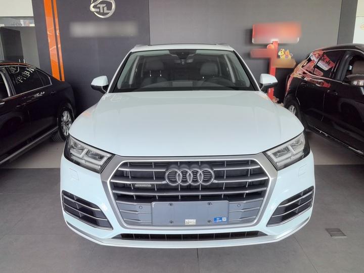 Q5L 2020 Facelift 40 TFSI Fashion photo 2