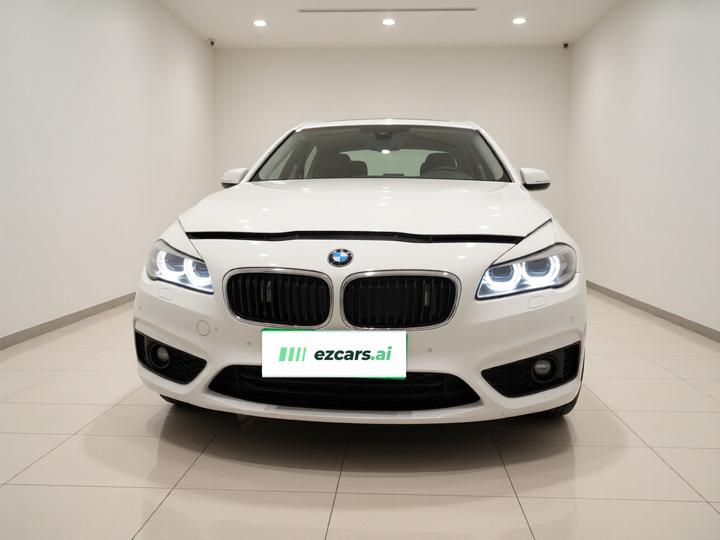 2 Series Wagon 2016 218i Fashion photo 2