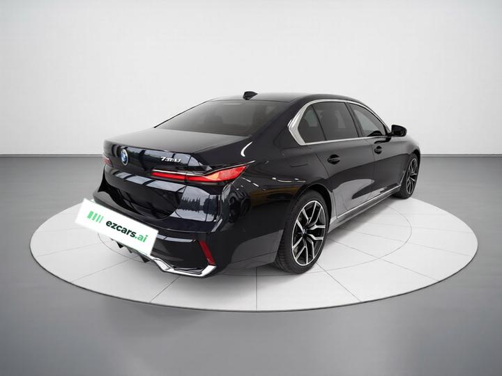 7 Series 2023 735Li M Sport Package photo 6