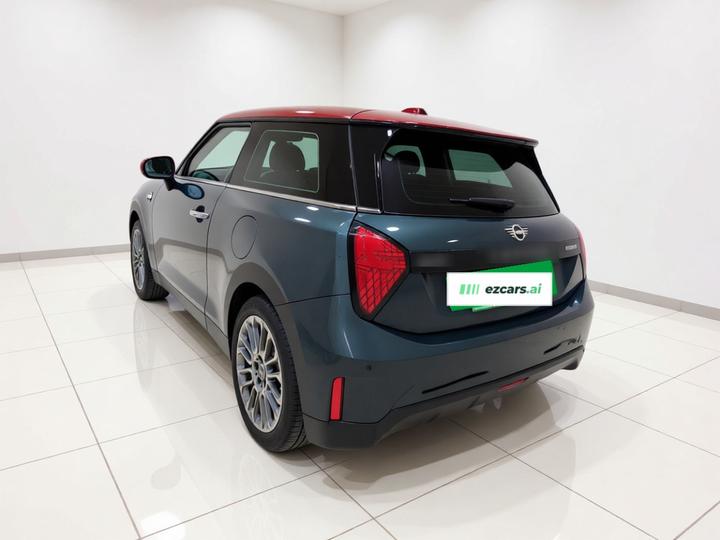 MINI COOPER 2026 466km COOPER E Classic photo 4