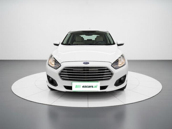 Escort 2015 1.5L MT Comfort photo 2