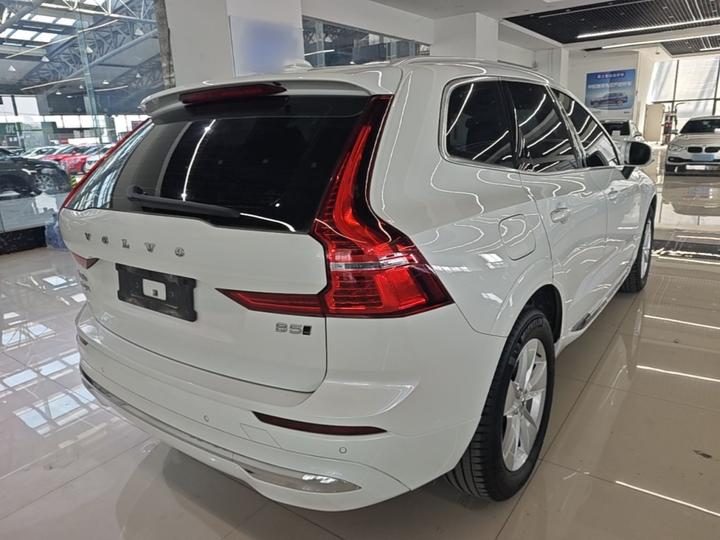 XC60 2022 B5 AWD Luxury photo 6