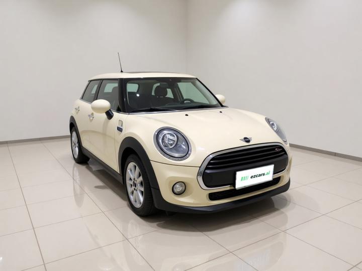 2020 1.5T ONE 5-Door photo 3