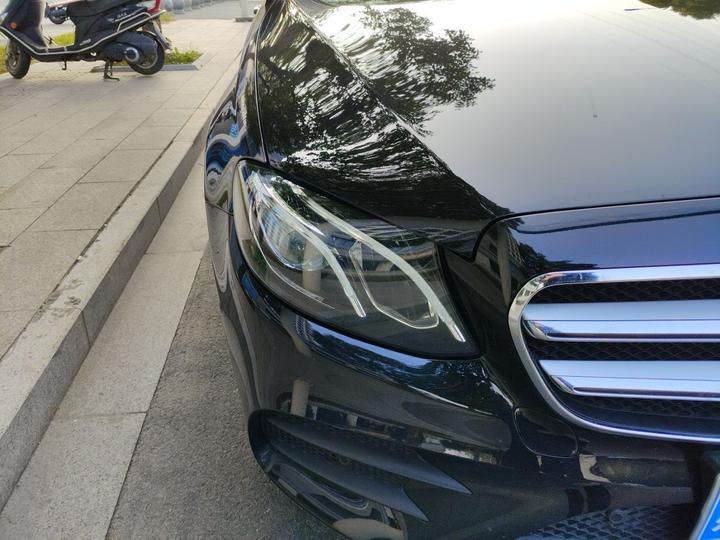 E-Class 2018 E 300 L Sport Luxury photo 7