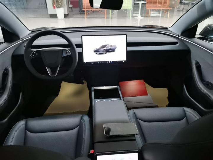 Model 3 2025 RWD photo 5