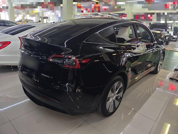 Model Y 2022 RWD photo 6