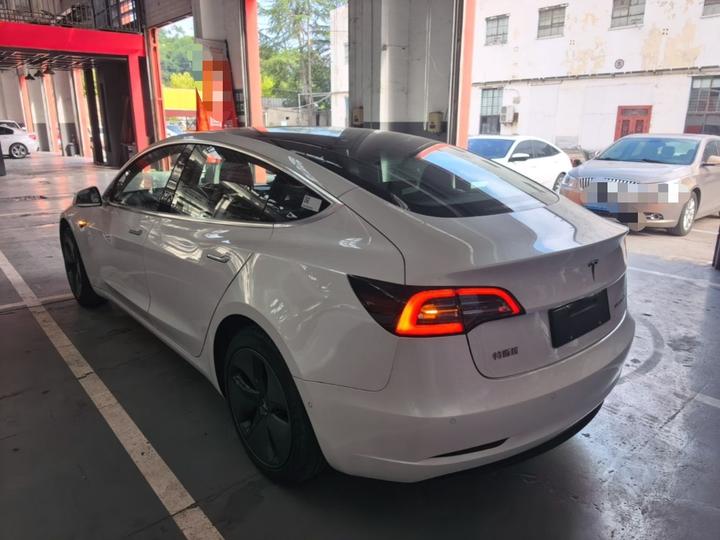 Model 3 2019 Standard Range RWD Upgraded photo 4