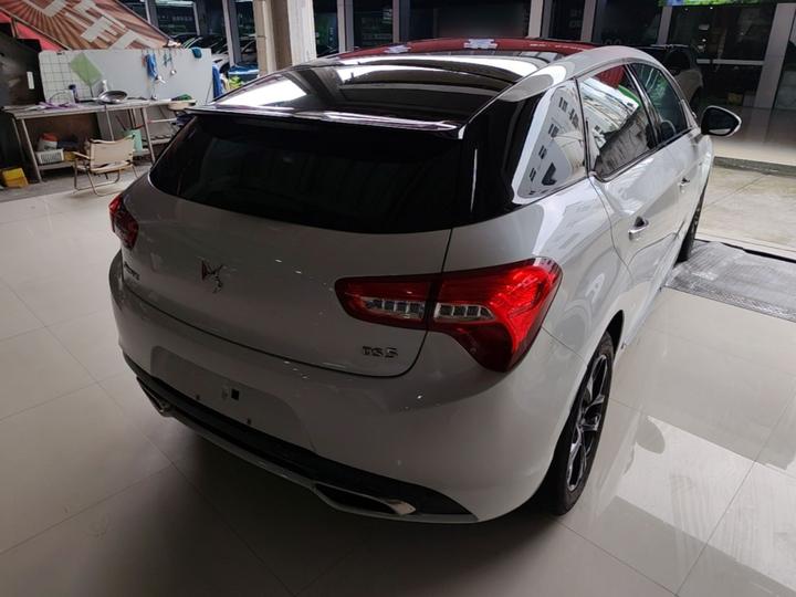 5 2015 1.8T Luxury THP200 photo 4