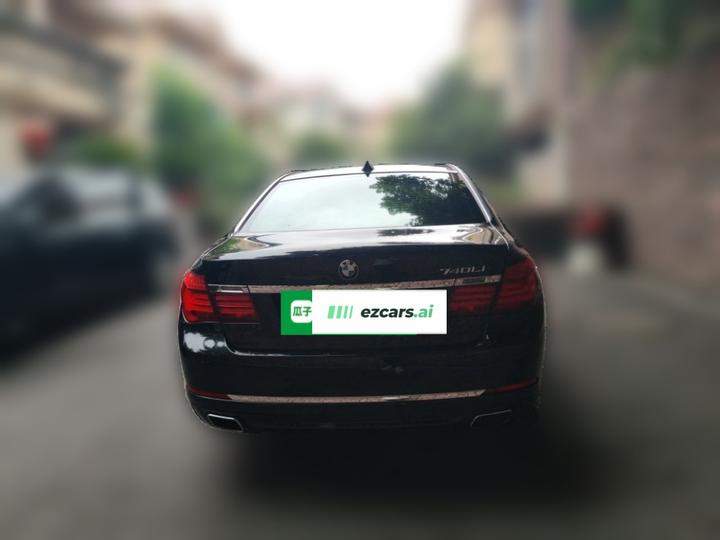 7 Series 2013 740Li Leading photo 5
