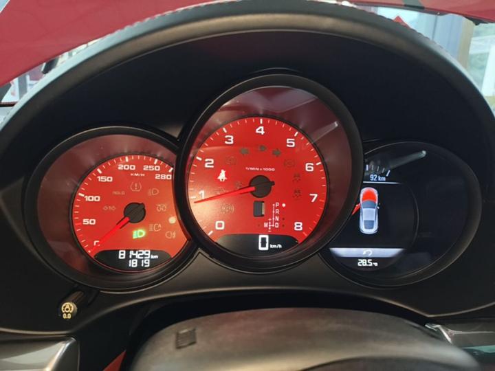 718 2018 Cayman 2.0T photo 3