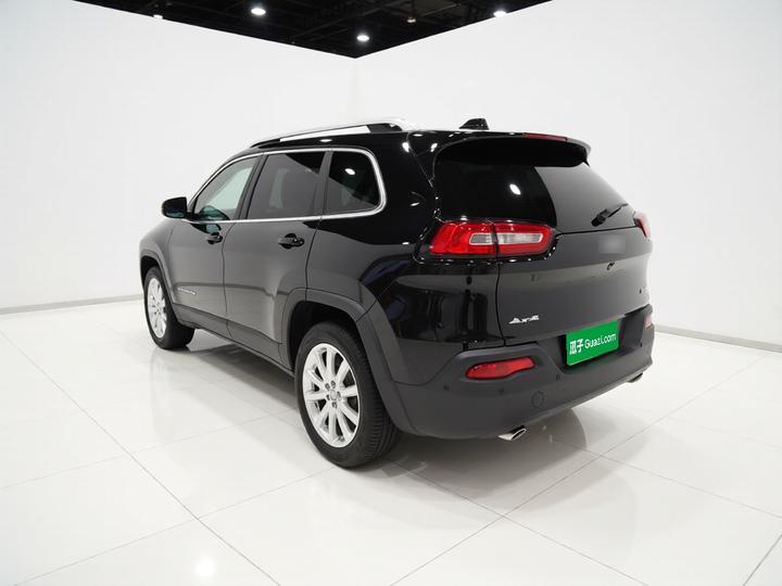 Cherokee Imported 2014 2.4L Luxury photo 4