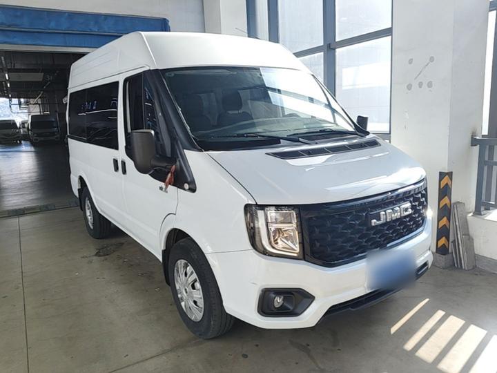 2023 2.0T MT Short Wheelbase 6-Seater photo 3