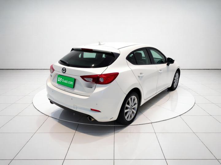 3 Axela 2019 Hatchback 1.5L AT Comfort China VI photo 6