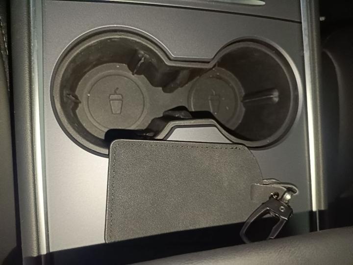 Model 3 2022 RWD photo 8