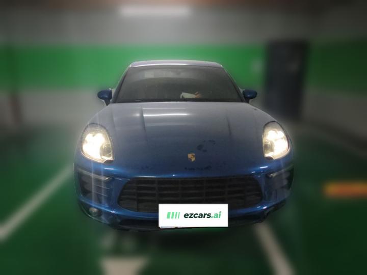 2017 Macan 2.0T photo 2