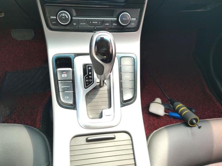 Emgrand GL 2018 1.8L DCT Elite Connected photo 6