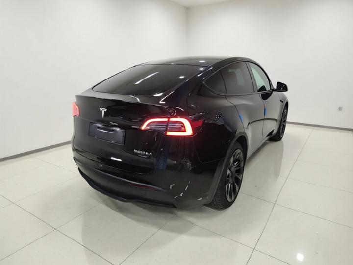 Model Y 2022 Facelift RWD photo 4