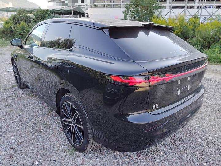 Voyah 2025 AWD Qiankun photo 4