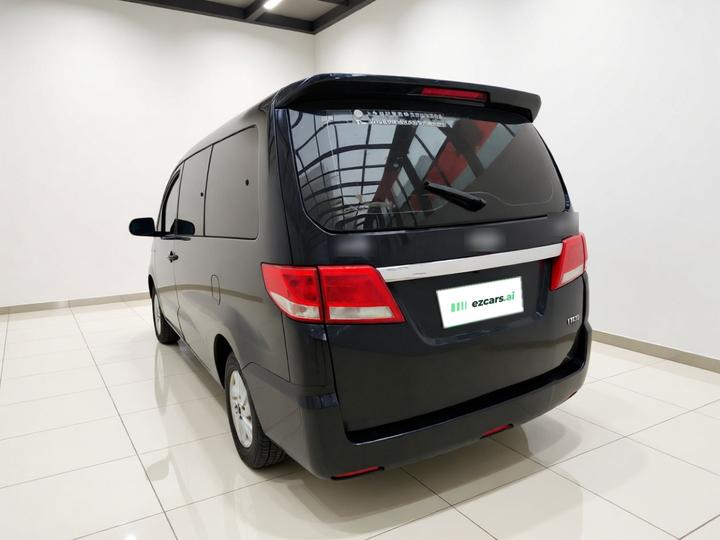 Refine M4 2017 1.9T Diesel MT Luxury photo 4