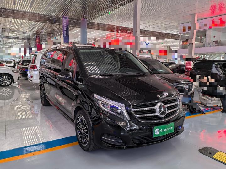 V-Class 2018 V 260 L Premium Extended China VI photo 3