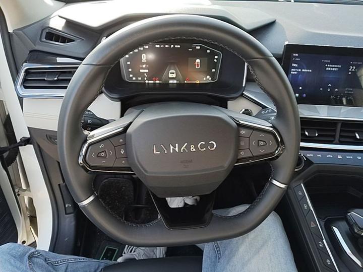 06 EM-P 2022 PHEV 84KM Range Pro photo 6