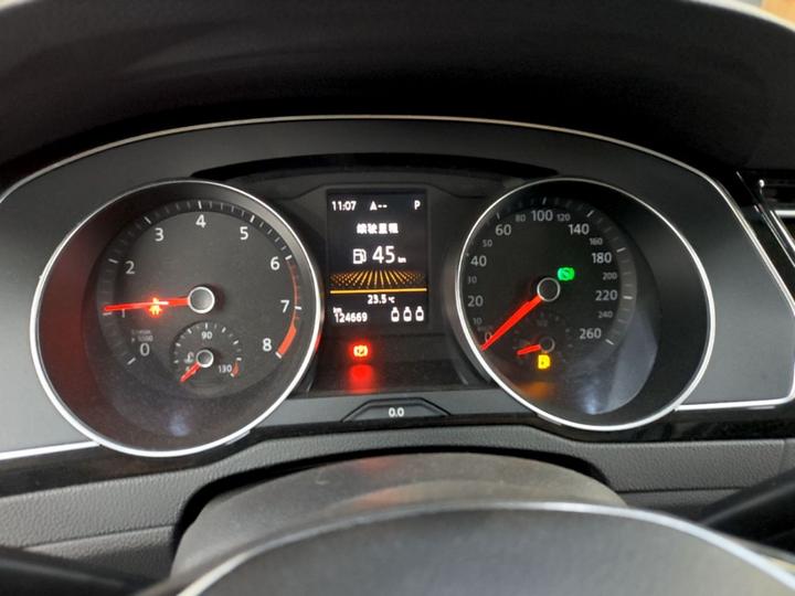 2018 380TSI RWD photo 7