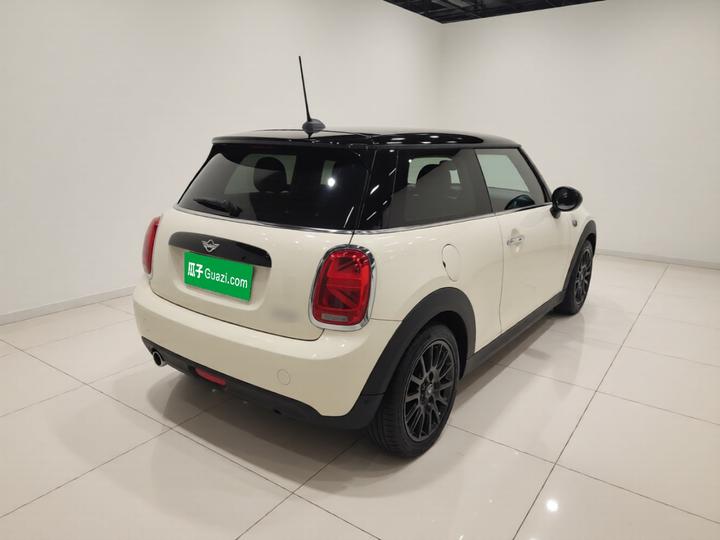2018 1.5T COOPER Classic photo 4