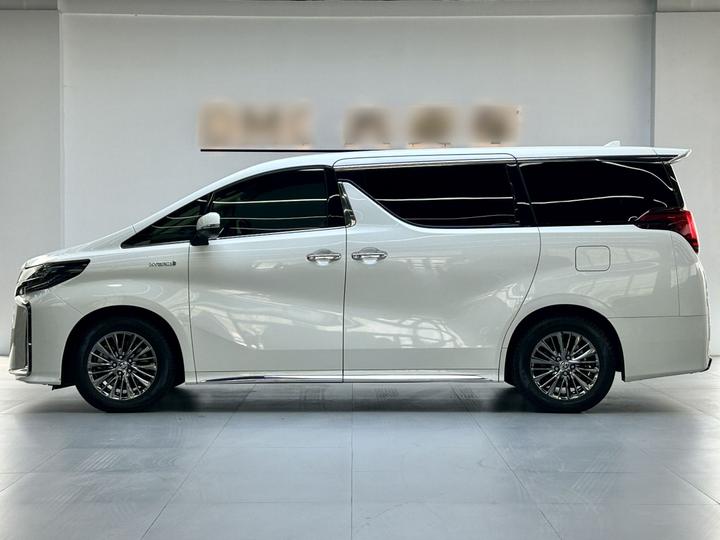 Alphard 2023 Hybrid 2.5L photo 3