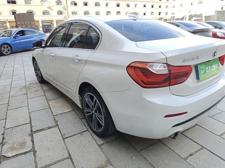 1 Series 2018 118i Sport photo 4