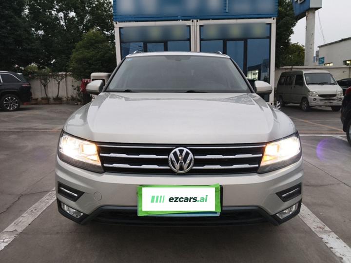 Tiguan L 2018 Facelift 330TSI AT RWD Luxury photo 2