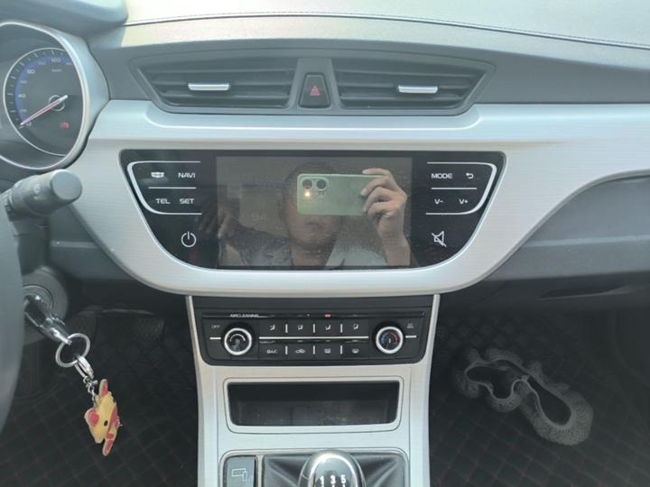 Vision 2018 1.5L MT photo 8