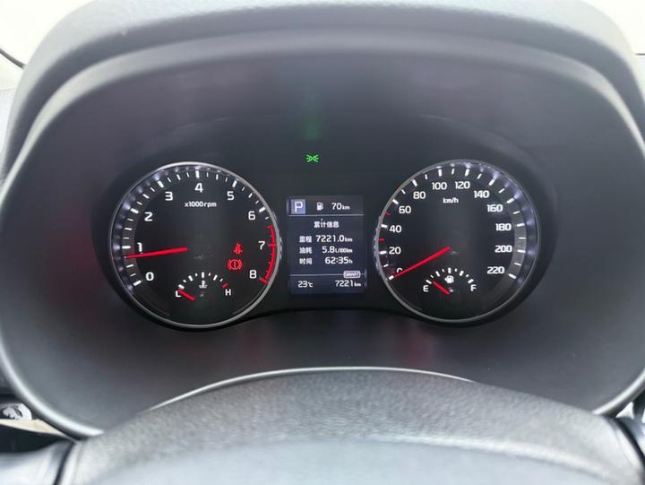 Stonic 2026 1.4L AT photo 2