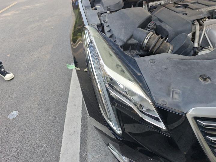 XTS 2018 28T Elite photo 7