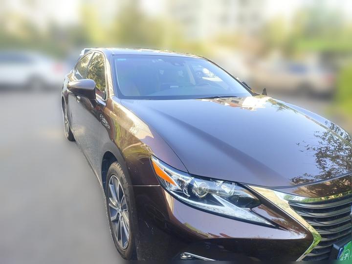 ES 2015 300h Comfort photo 3