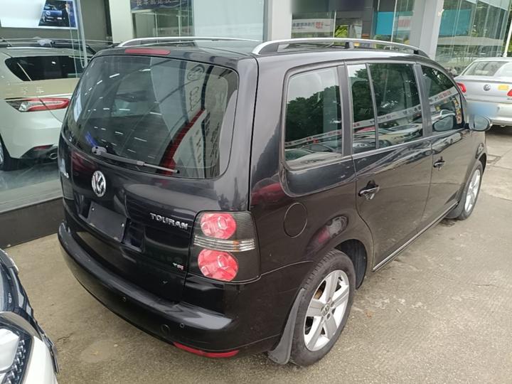 2015 1.4T DSG Comfort 5-Seater photo 4