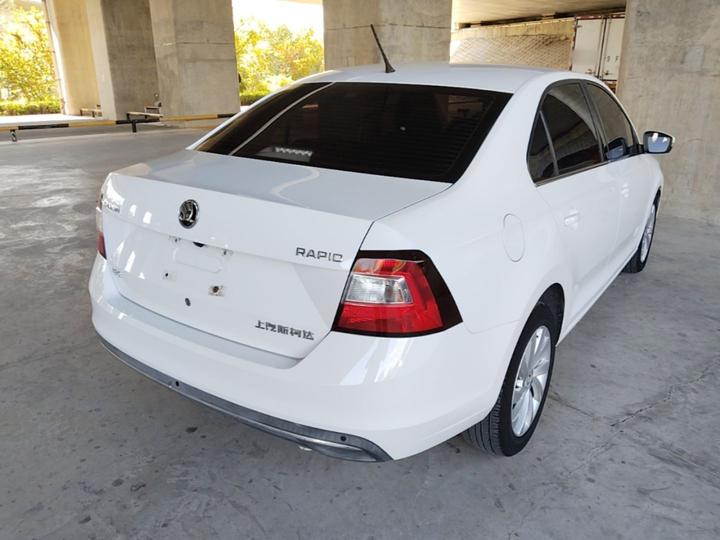 Rapid 2018 1.6L AT Comfort photo 4