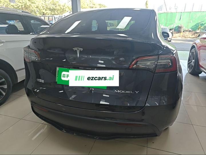 Model Y 2024 RWD photo 5