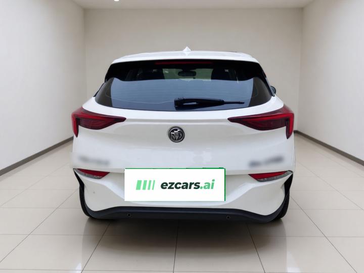 6 2020 PHEV photo 3