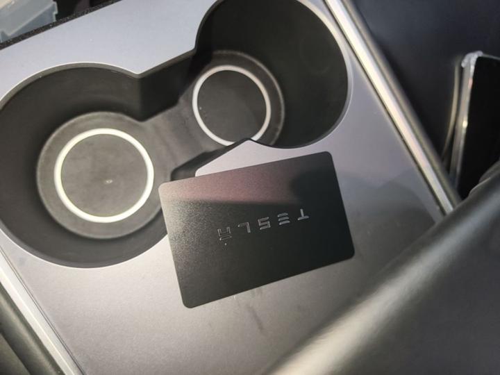 Model Y 2024 RWD photo 8