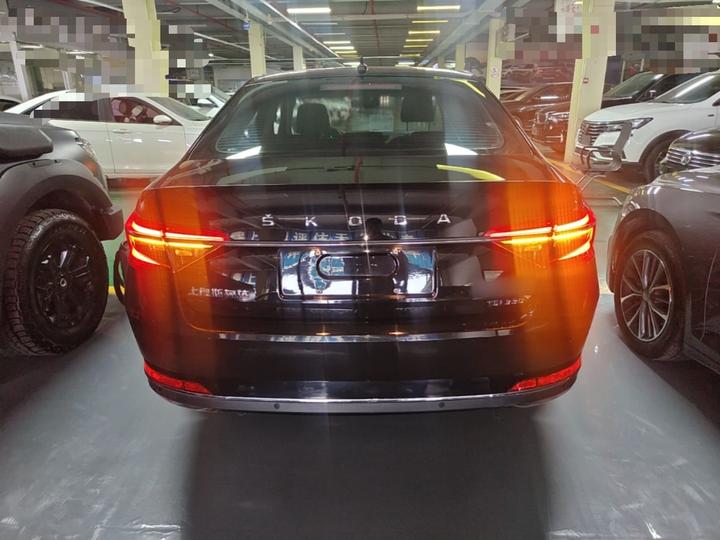 Superb 2022 TSI330 DSG photo 3