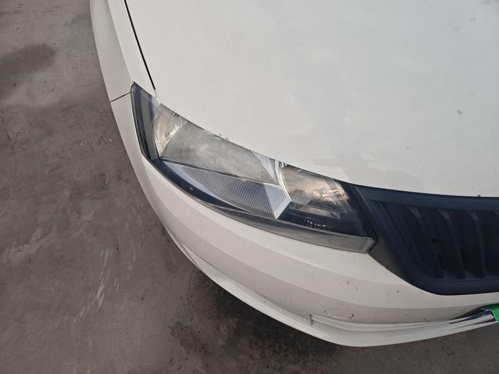 Rapid 2016 1.4L MT photo 7