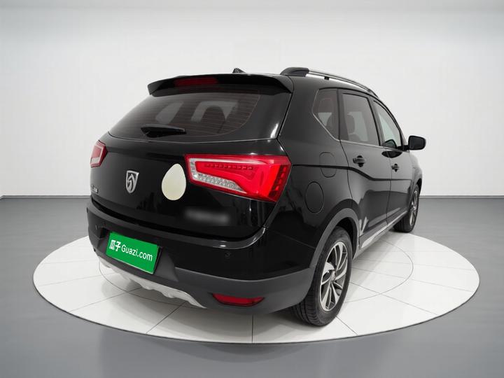560 2015 1.8L MT Luxury photo 6