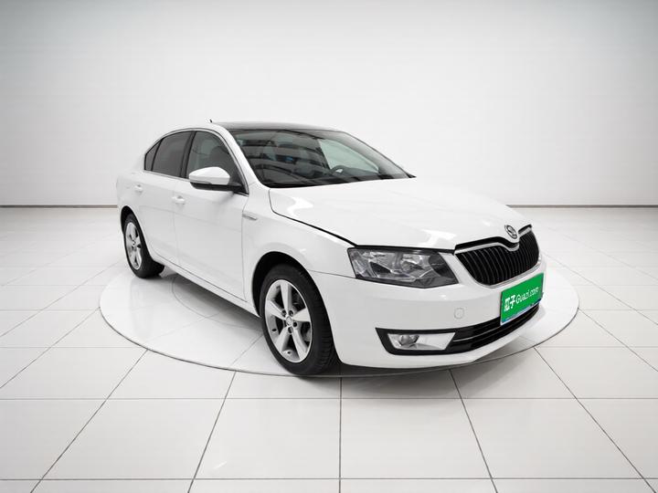 Octavia 2015 1.6L MT photo 3