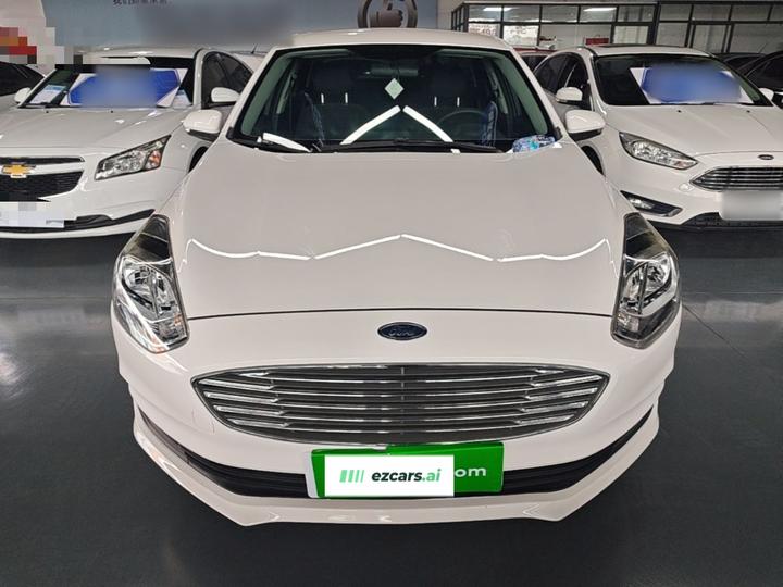 Escort 2019 1.5L AT photo 2