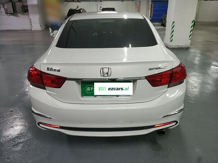 Spirior 2015 2.0L Premium photo 3