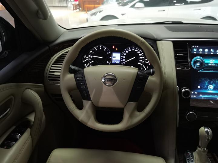2018 4.0L Platinum photo 3