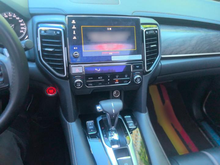 UR-V 2020 240TURBO RWD photo 8